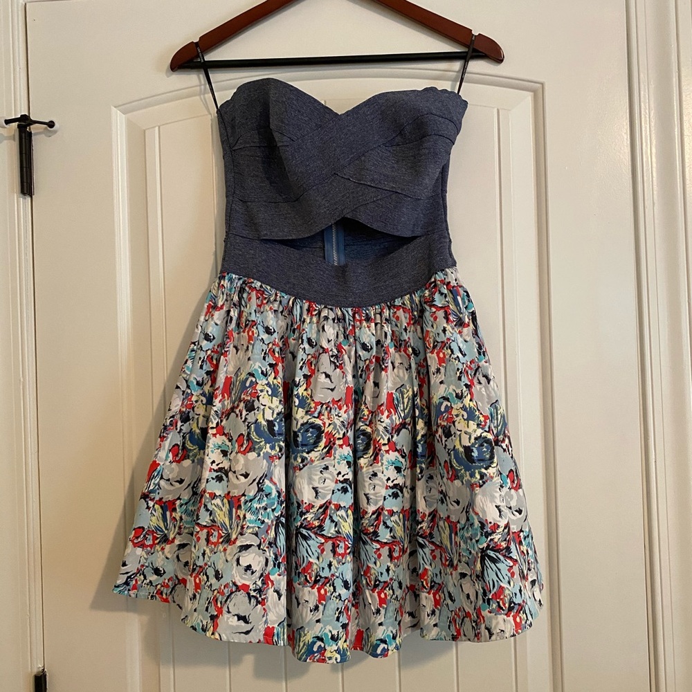 Strapless dress